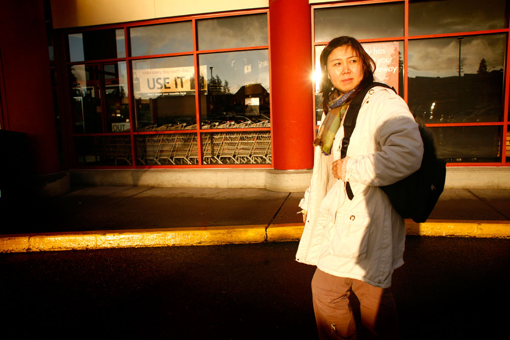 Entre les supermarchés des grandes surfaces et les commerçants chinois, Chhor-Huy se réjouit de retrouver à Vancouver les produits de son enfance. 