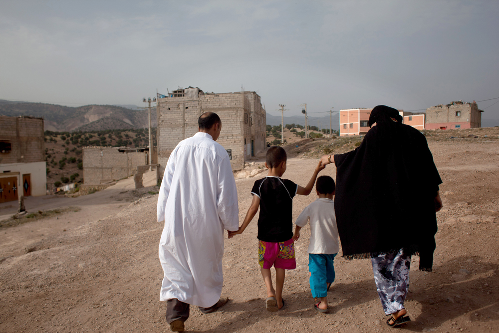 Agadir. A 9 ans, ce garçon a été violé par un voisin. Celui-ci est toujours en liberté et vit à côté de chez lui .  
