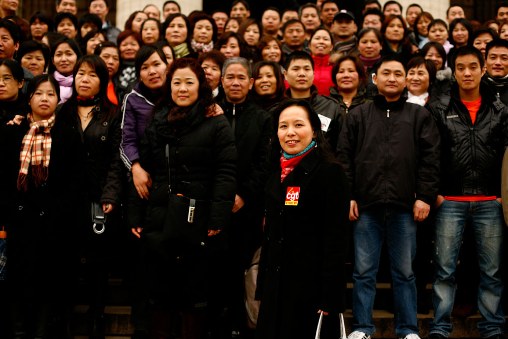 650 travailleurs sans papiers chinois sont en grève depuis octobre 2009.